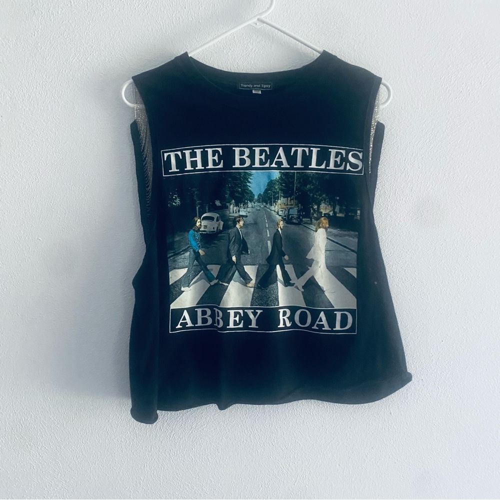 Trendy & Tipsy black The Beatles chain tank top - Picture 4 of 11